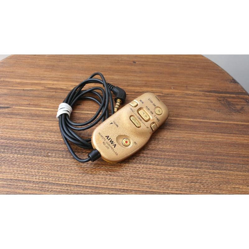 Remote máy cassette Aiwa model RC-J70 màu gold