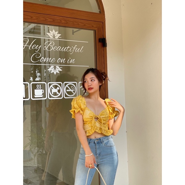 Áo croptop hoa quyến rũ REVER CLOTHINGS Camelia Top