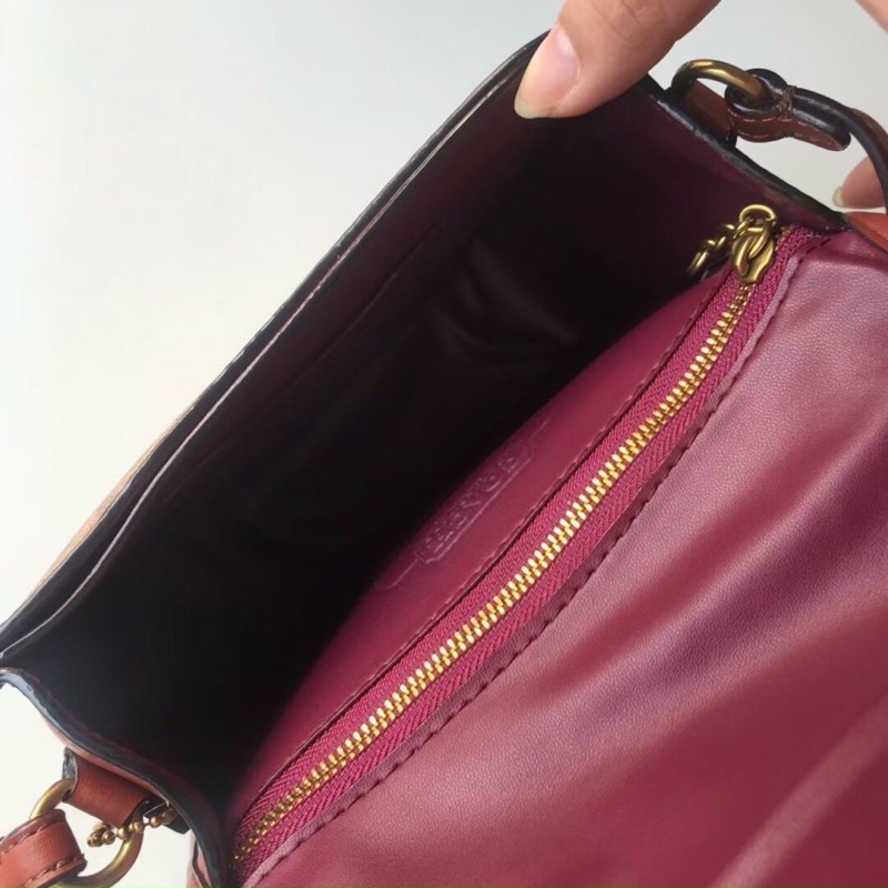 TÚI COACH TURNLOCK 109