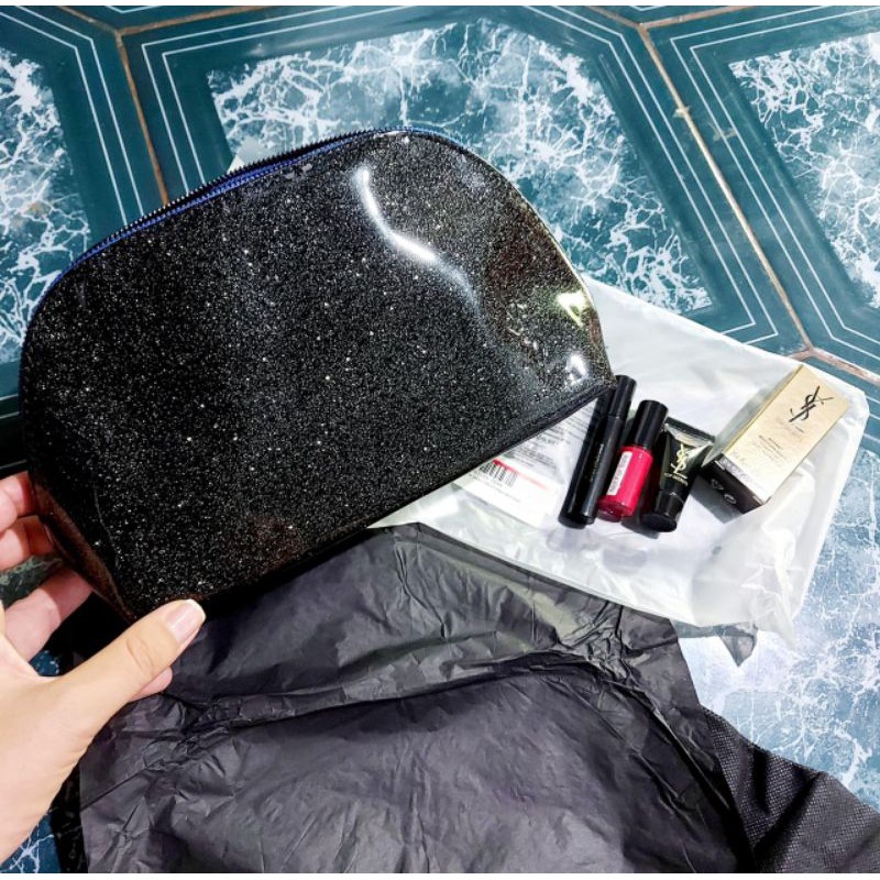 Sét trang điểm tặng kèm túi của ysl | BigBuy360 - bigbuy360.vn