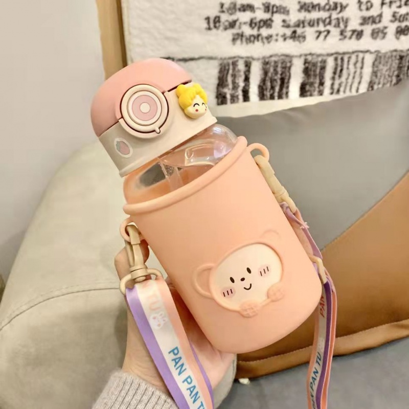 Bình Nước Nhựa 620ML Có Ống Hút In Họa Tiết Hoạt Hình Kèm Dây Đeo Màu Hồng Cho Bé Gái