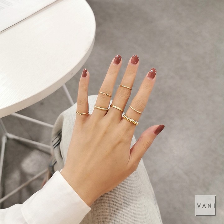 Set 7 Nhẫn Trơn Gợn Sóng Bi Tròn Phối Xoắn - Vani Store - TS000471
