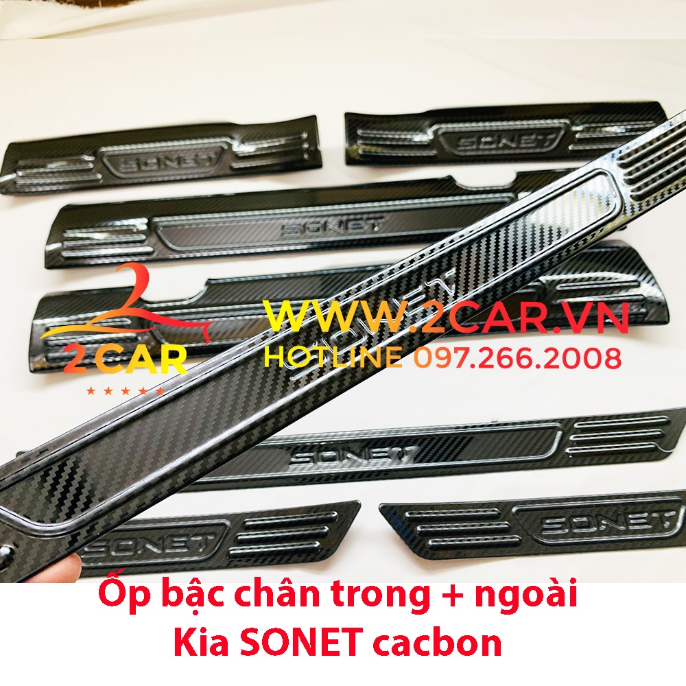 Ốp Bậc cửa, Nẹp bước chân CARBON xe Kia Sonet 2021- 2022, Vân cacbon cao cấp tặng thêm keo dính