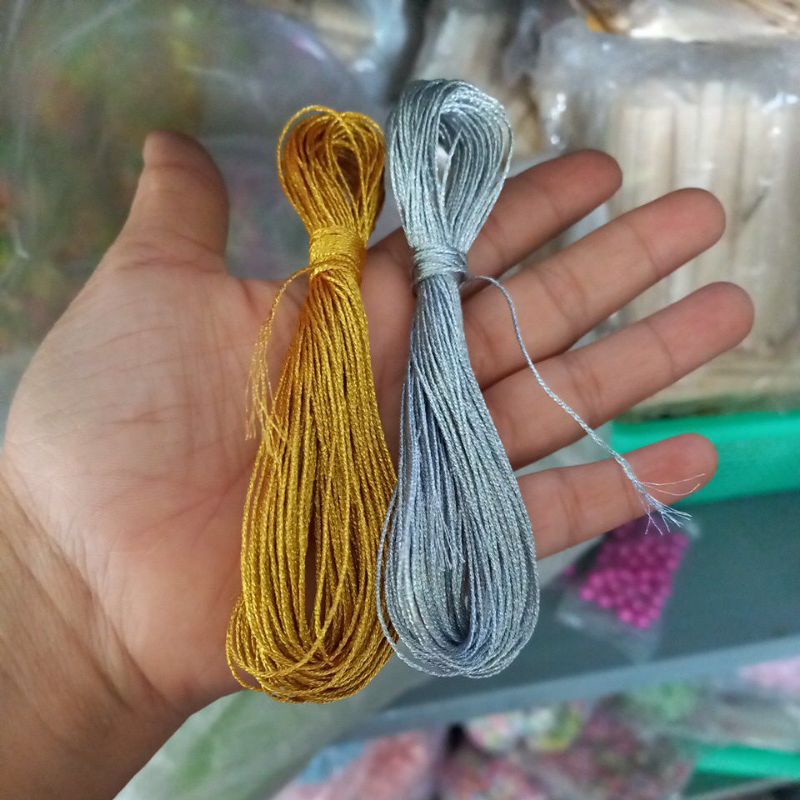 chỉ kim tuyến vàng bạc nhiều size để chọn