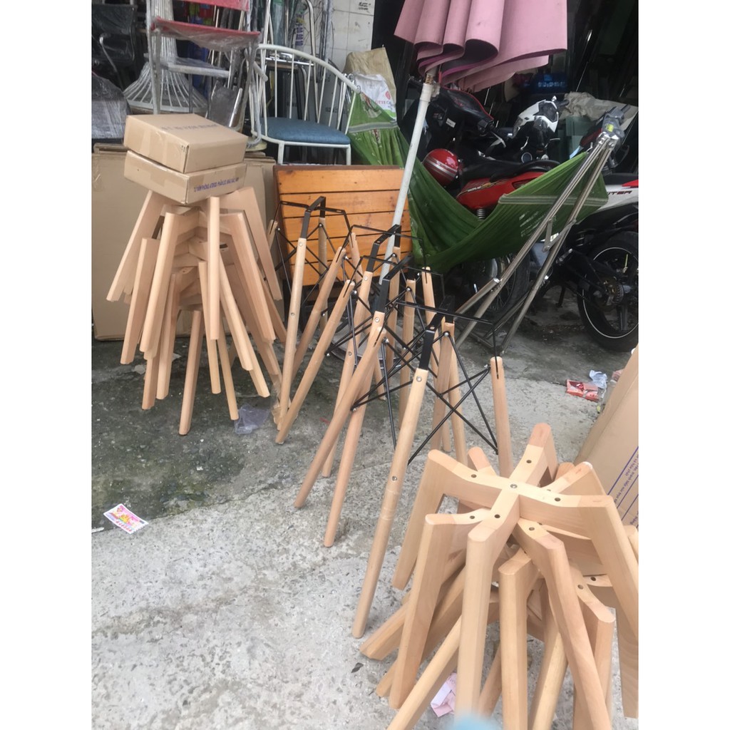 Ghế cafe, ghế ăn nhựa lót nệm chân gỗ | BigBuy360 - bigbuy360.vn