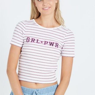 Áo croptop thun kẻ sọc cá tính