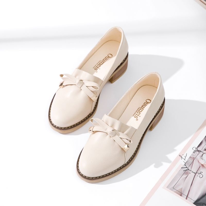 Giày bít mũi đế dày thời trang mùa xuân phong cách 2022 cho nữ