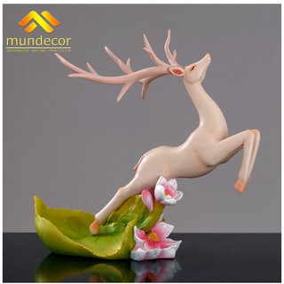 Kệ rượu vang trang trí phòng khách – Hươu nhảy