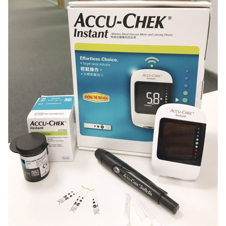 [Chính hãng] Hệ thống máy đo đường huyết Accu-Chek Instant mmol/L. Kèm Dụng cụ lấy máu Softclix, 10 kim, hộp 25 que