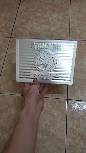 Tấm Ngăn Cốp Thùng Xe NVX V1 V2 Nhôm Cao Cấp siêu cứng