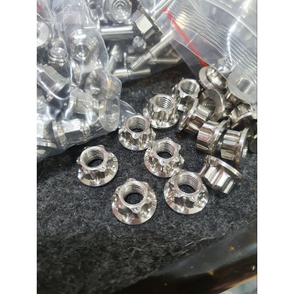 Tán Salaya inox 6li 8li 10li hở