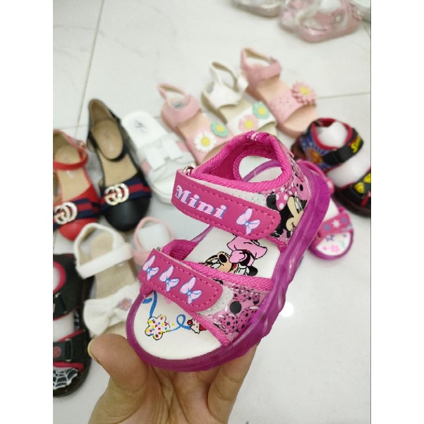 Giày,dép,sandal trẻ em