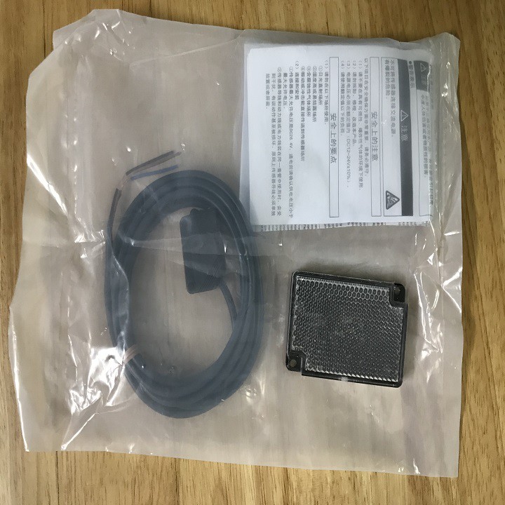 Cảm biến quang E3Z-R61