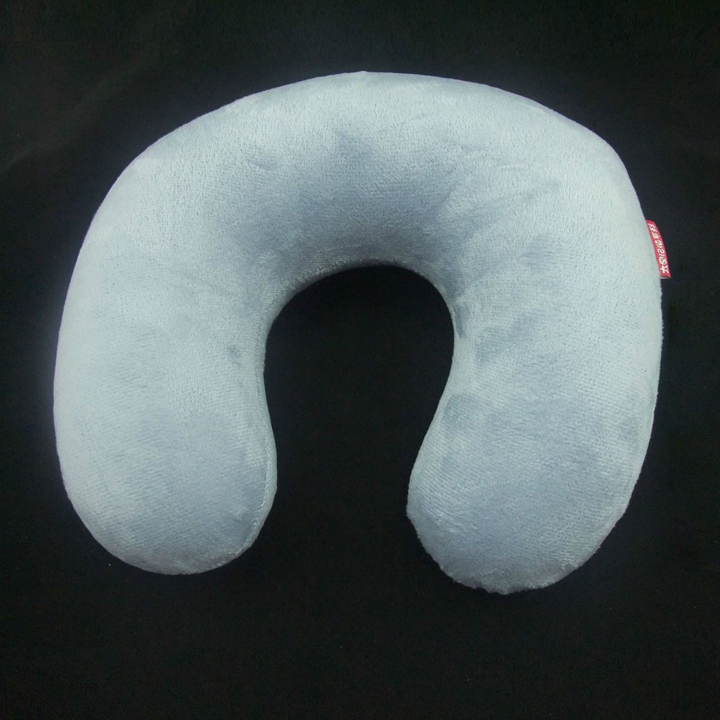 Gối cổ chữ U dùng khi du lịch đường dài với kiểu dáng đơn giản tiện dụng