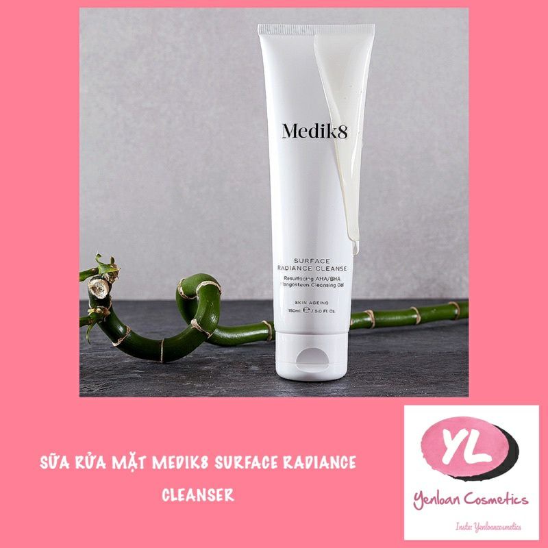 Sữa rửa mặt Medik8 Surface Radiance Cleanse dịu nhẹ cho mọi làn da