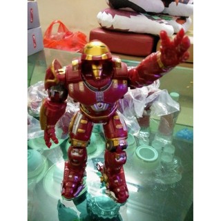 Đồ chơi mô hình Robot Iron Man.