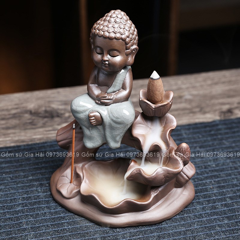Thác khói trầm hương chú tiểu thác sen tặng 5 nụ trầm