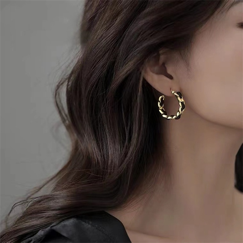 Xj Khuyên Tai Chuỗi Xích Chữ C Lạnh Xoắn Bằng Nhung Chất Lượng Cao Cho Nữ
