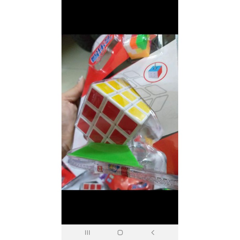 combo rubik tặng kèm rubik móc khóa và đế