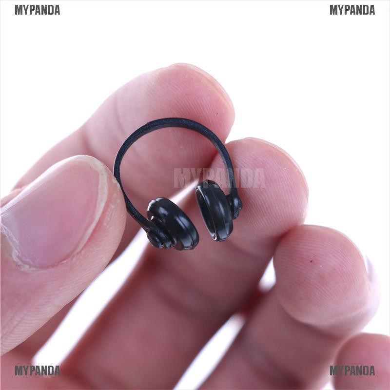 Mô hình tai nghe màu đen tỉ lệ 1/12 dành cho ngôi nhà búp bê