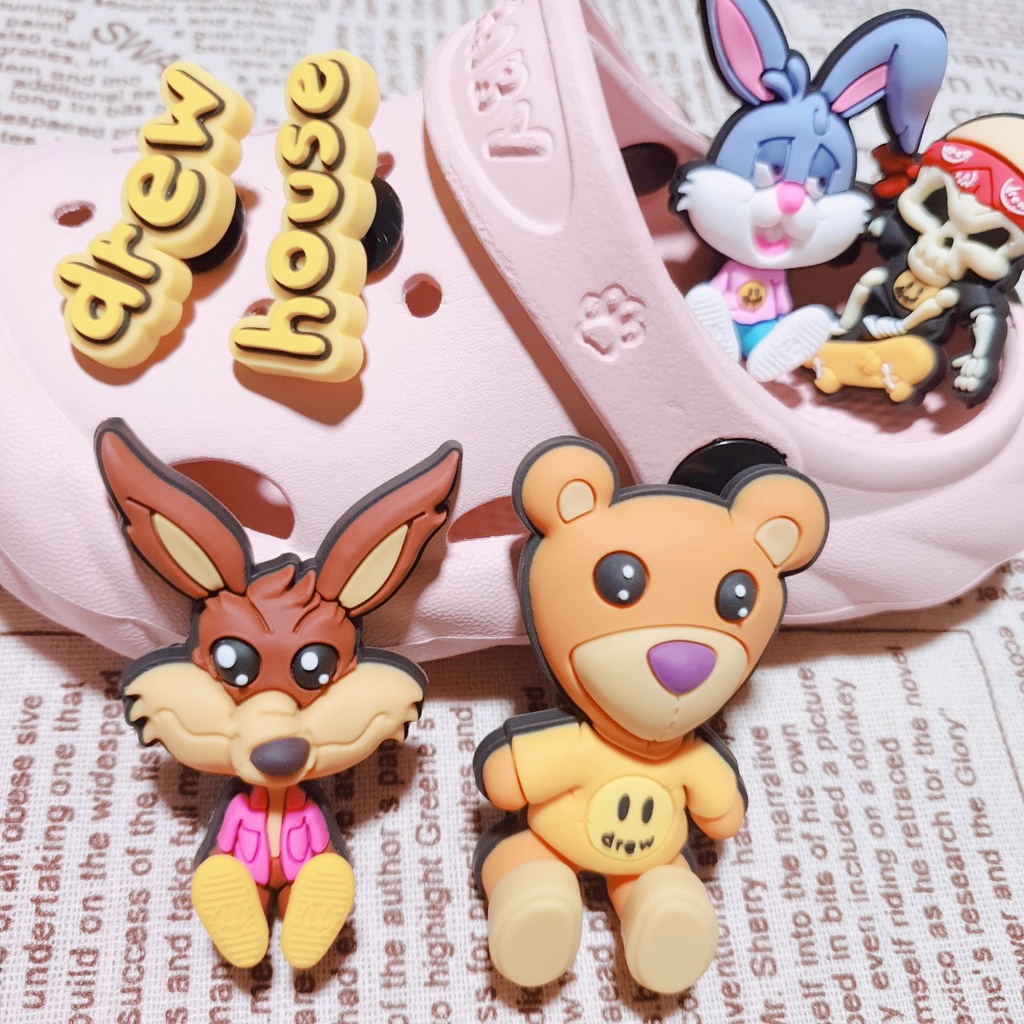 [3D Drew House] Sticker dán dép cross / nút gắn hkdesign mẫu 3d nổi chủ đề Drew House to/ dày (01 bộ)