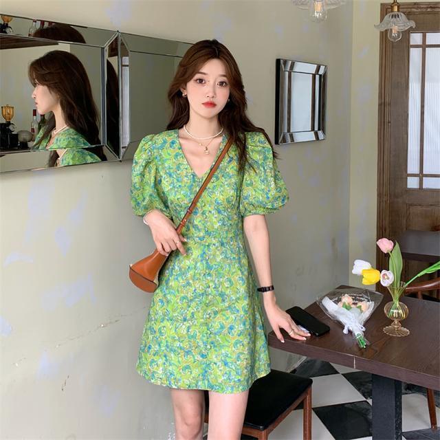 Đầm Tay Phồng Cổ Chữ v In Họa Tiết Hoa Thời Trang Mùa Hè Phong Cách Mới Cho Nữ