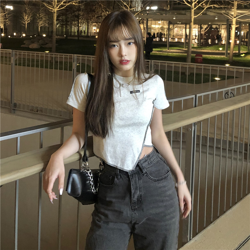 Áo thun croptop ngắn tay ôm dáng xinh xắn dành cho nữ