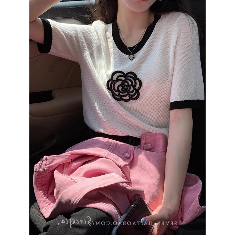 MS642 Áo len nữ viền màu hoa ngực thanh lịch