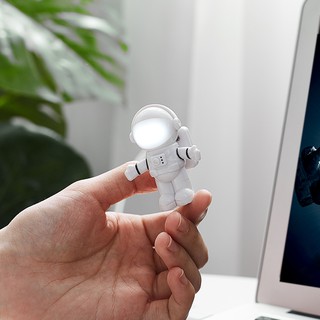Winzige Đèn LED hình phi hành gia cắm máy tính