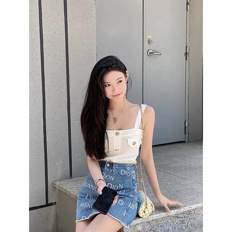 Áo hai dây dệt kim cúc vàng