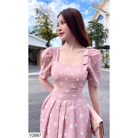 V2887 váy xoè hồng hoa trắng