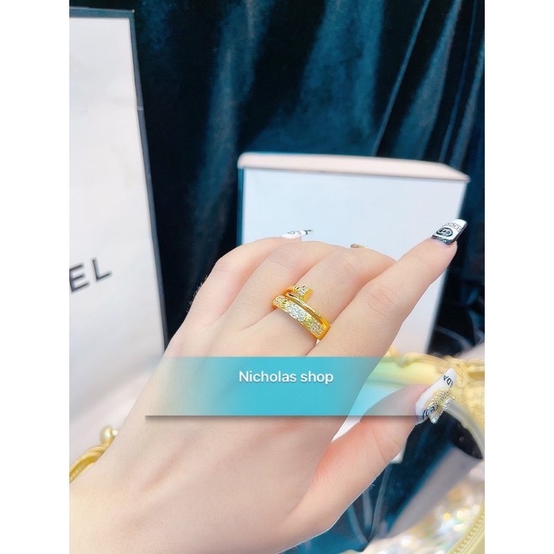 Nhẩn hiệu mạ vàng