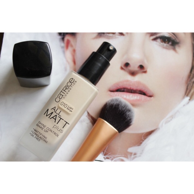 Kem nền Catrice All Matt Plus 18h