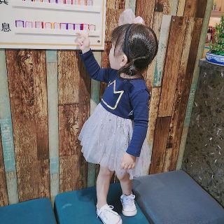 Váy vương miện hàng xuất dư.