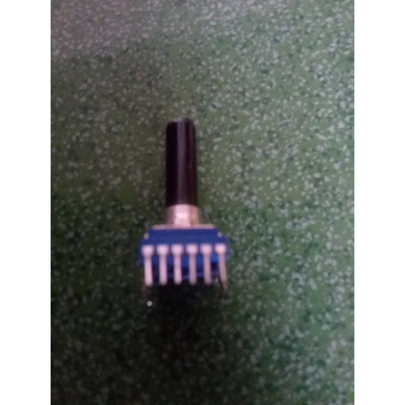 1 chiết áp 6 chân cán 20mm