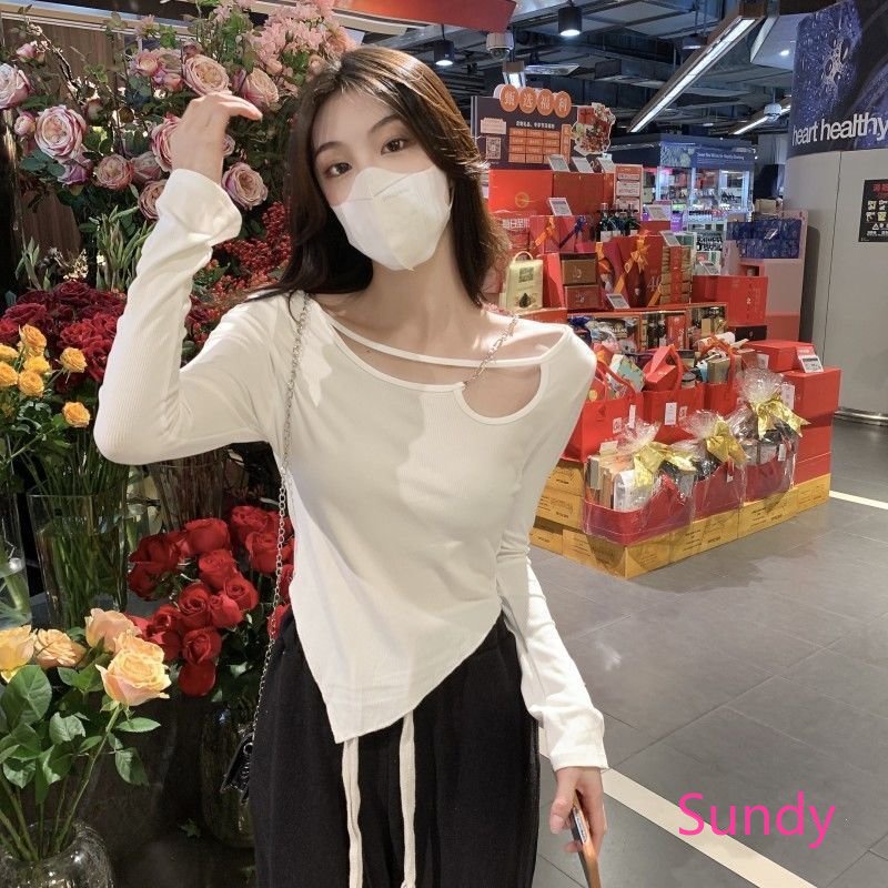 Áo Thun Dài Tay Phối Dây Xích Phong Cách Châu Âu Quyến Rũ Dành Cho Nữ