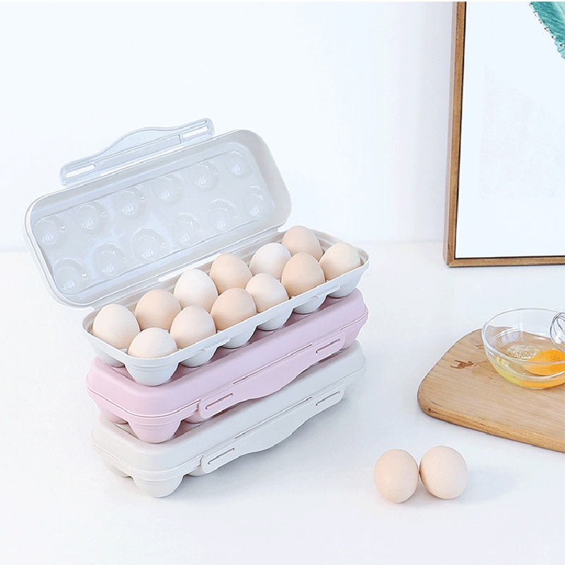 Hộp nhựa đựng trứng gà có nắp chống đổ độc đáo