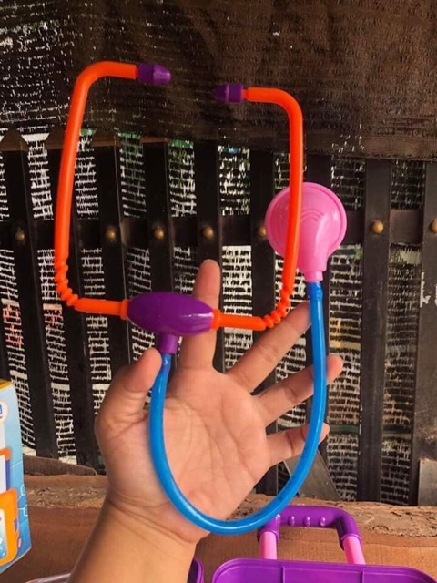 Vali cho bé nhập vai bác sĩ tí hon