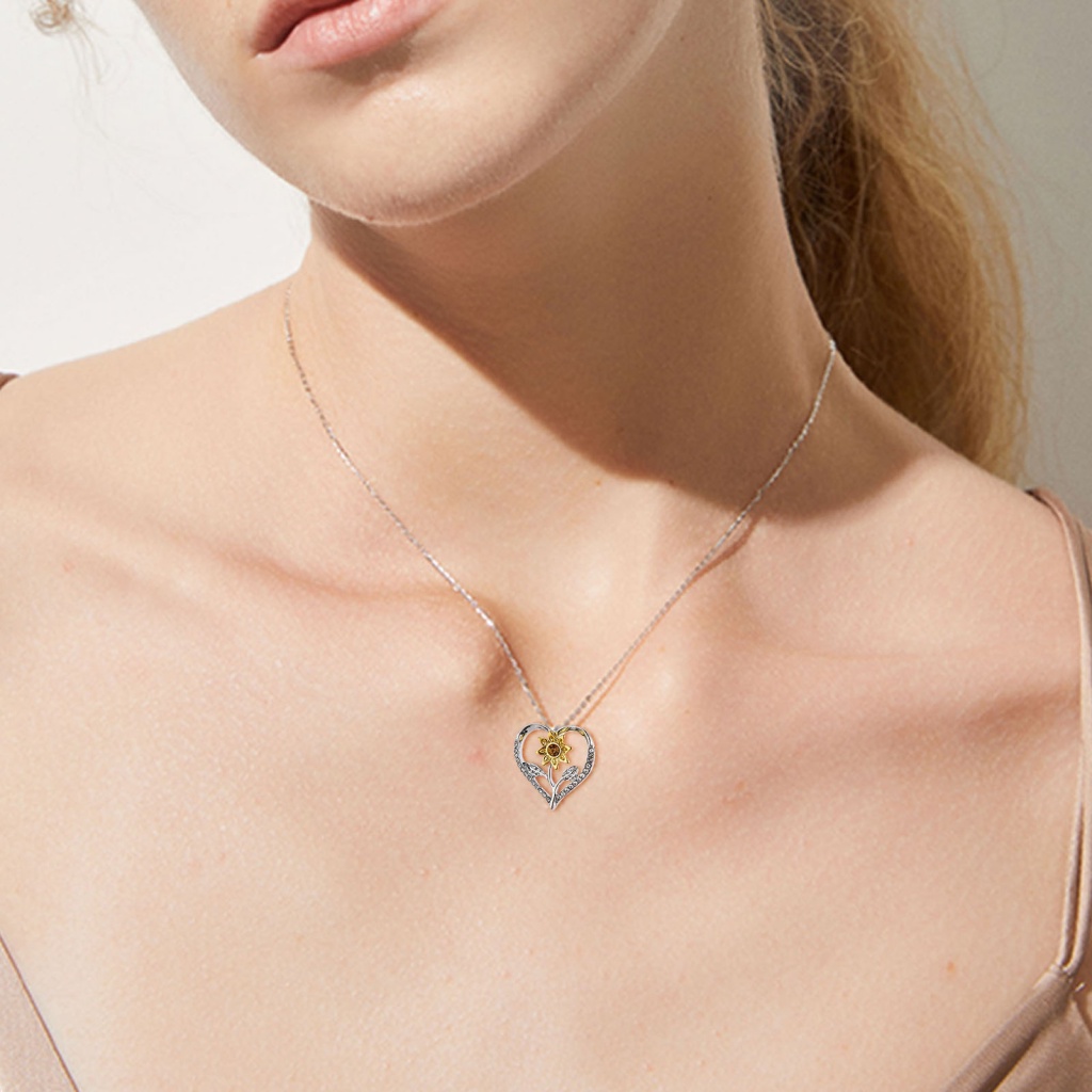 Vòng cổ Mặt Hình Hoa Hồng Sang Trọng Cho Nữ