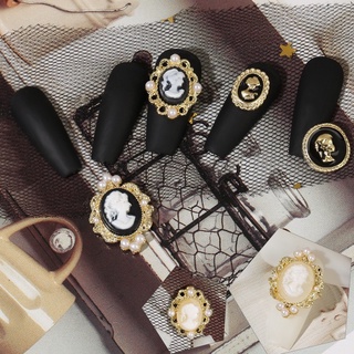 Charm nail cô gái vintage, charm cô gái gắn móng C04