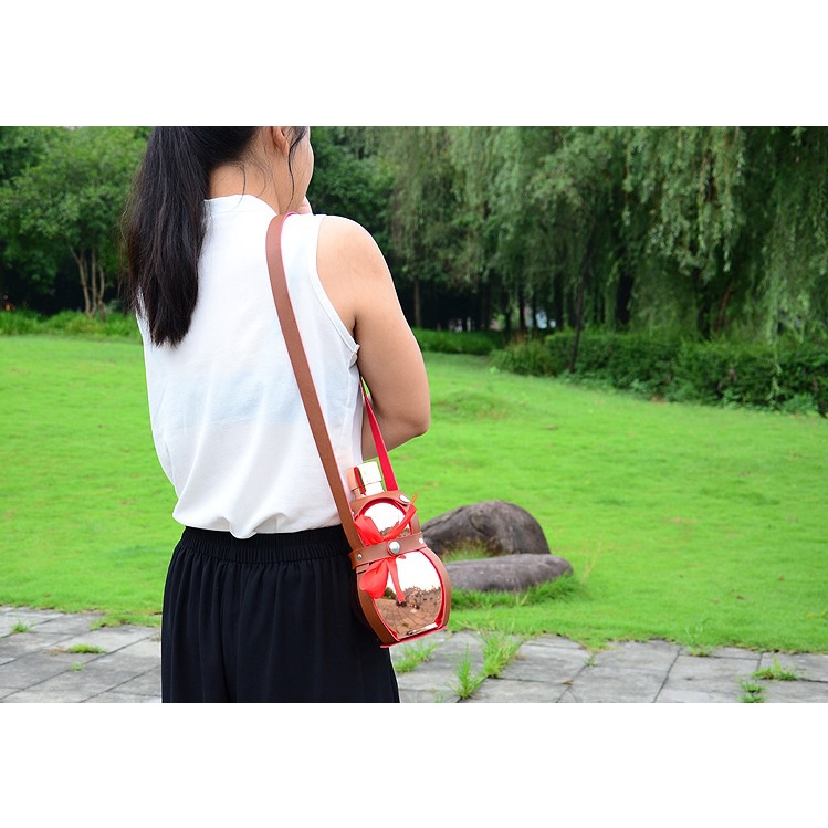 Bình inox đựng rươu hồ lô mạ vàng đồng 2 lít, có bao da đi kèm