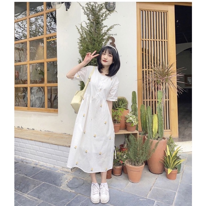 Váy babydoll hoa cúc nền trắng thô xước - đầm nữ babydoll xinh nắn có dây buộc eo