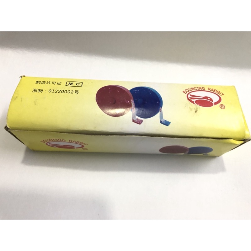 Thước dây cuộn dài 1,5m, có nút bấm rút dây vào rất tiện lợi