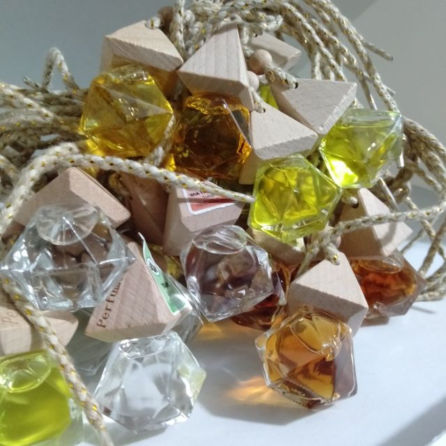 [Bảo bối khử mùi chống say ô tô] Tinh dầu treo xe ô tô hoặc phòng ... có 20 vị tự chọn (sỉ=lẻ, vui lòng ko hỏi giá sỉ) | BigBuy360 - bigbuy360.vn