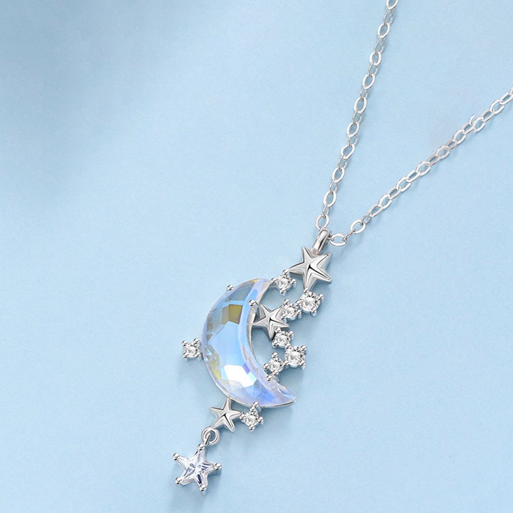 Vòng cổ mặt đá xanh lấp lánh