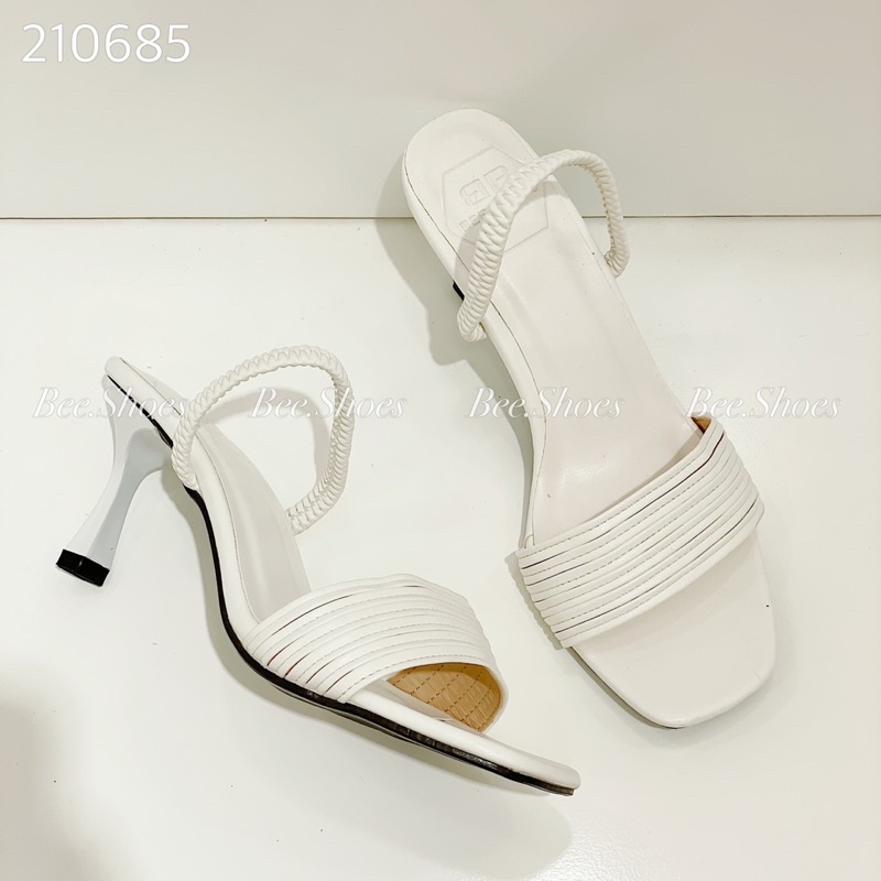 BEESHOES- SANDANLS NỮ MŨI VUÔNG DA MỀM - SANDANLS NỮ THỜI TRANG GÓT NHỌN CAO 5 PHÂN DỄ ĐI SẴN MÀU ĐEN TRẮNG 210685