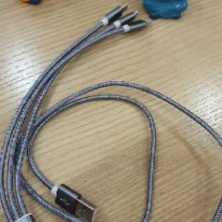 Cáp sạc nhanh 3 đầu Lightning, Type-C, Type-A