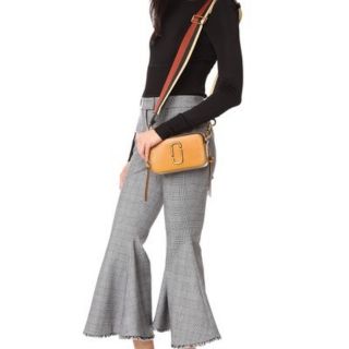Túi Marc jacobs màu vàng
