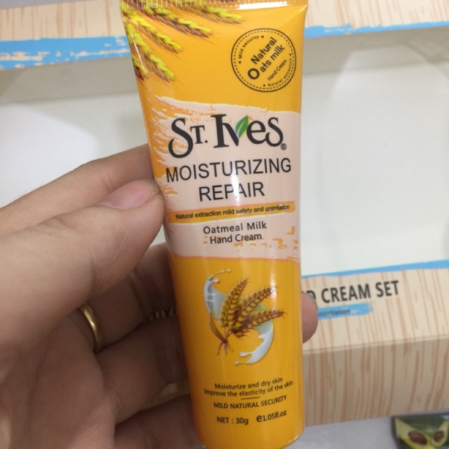 Kem dưỡng da tay hoa quả Stives Mild Natural 30ml