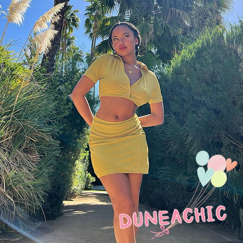 DUNEA Set Áo Thun Ngắn Tay Cổ Bẻ Phối Chân Váy Lưng Cao Xẻ Tà Thời Trang Trẻ Trung Cho Nữ